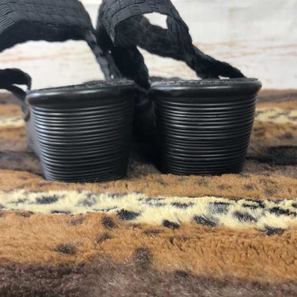 SH112 - Bernie Mev Slingback Pump. Size 6.5/38 - Picture 6 of 7